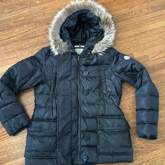Moncler Puffer Coat. Size 3 - Picture 6 of 8